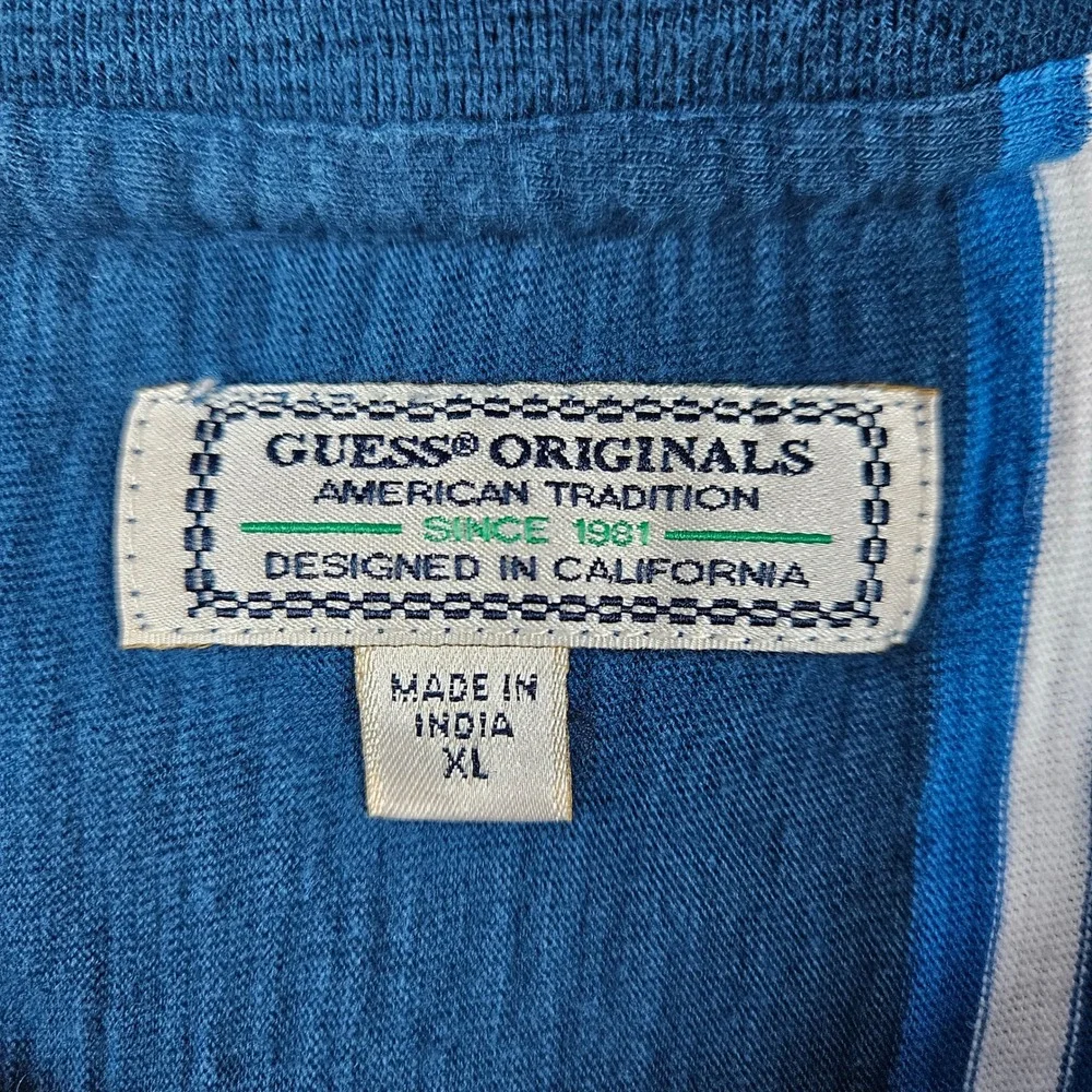 GUESS Mens XL Spellout Striped Logo T Shirt Blue White Cotton Crew Neck Tee - Picture 3 of 8